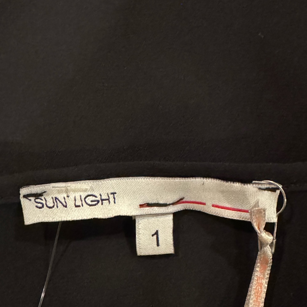 NWT SunLight Paris blouse. Blue and Black. Large - Picture 5 of 8